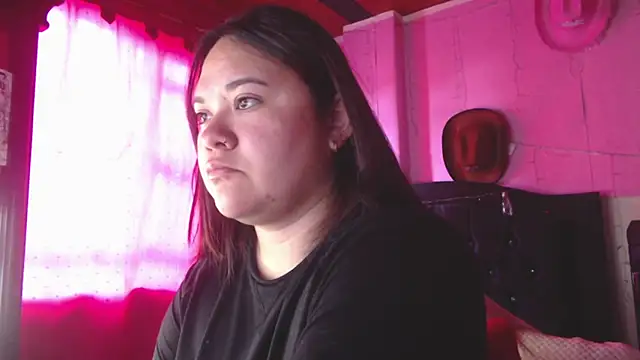 Snapshot of NikkiRous_ chatting on May 20, 1:50 pm NikkiRous online show from May 20, 1:50 pm