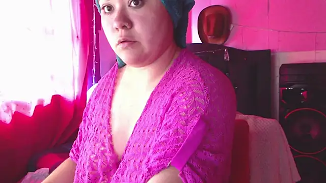 Snapshot of NikkiRous_ chatting on June 2, 2:30 pm NikkiRous online show from June 2, 2:30 pm