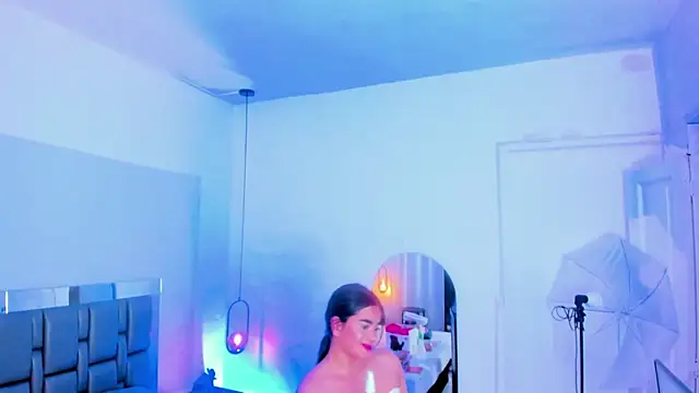 Emily Gil1 online show from February 21, 4:26 pm