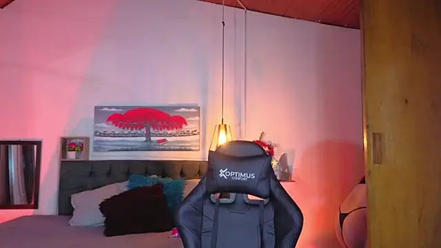 Dulce charlottee online show from April 19, 7:38 pm