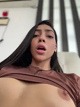 Snapshot of Ema_azel chatting on July 28, 4:39 pm Ema azel online show from July 28, 4:39 pm
