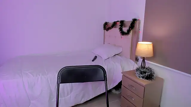 vale kross online show from December 17, 1:05 pm