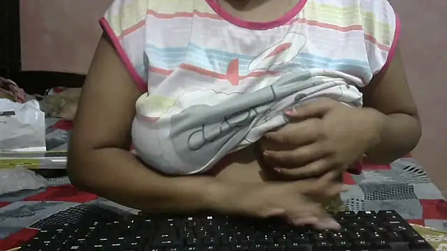 Im Cute online show from October 25, 7:30 pm