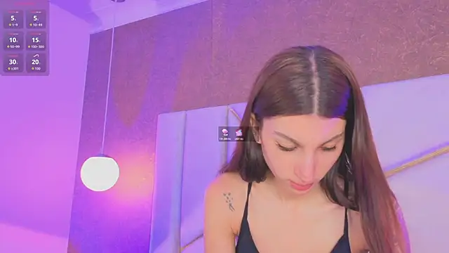 Snapshot of AilishBenson chatting on May 22, 7:30 pm AilishBenson online show from May 22, 7:30 pm