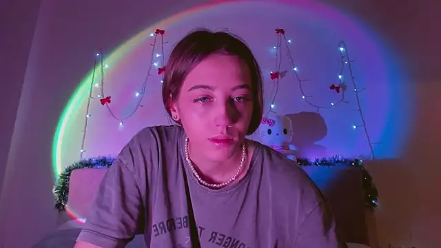 Snapshot of MelodyElf chatting on January 22, 2:56 pm MelodyElf online show from January 22, 2:56 pm