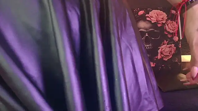 EvaaFoxxy1 online show from April 10, 12:10 pm