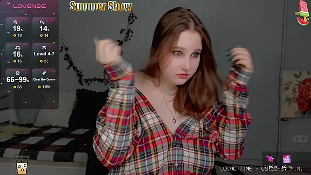 Snapshot of Crystal_Chris chatting on January 22, 6:20 pm Crystal Chris online show from January 22, 6:20 pm