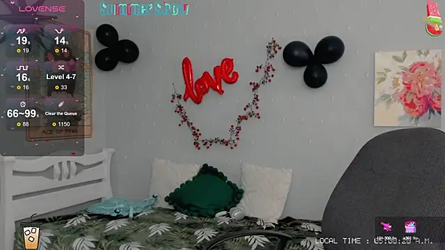 Snapshot of Crystal_Chris chatting on February 26, 3:08 pm Crystal Chris online show from February 26, 3:08 pm