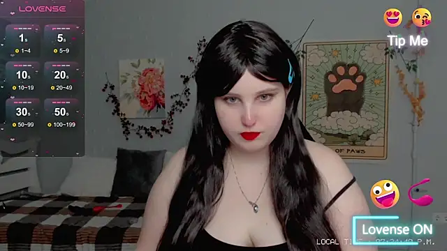 Snapshot of Crystal_Chris chatting on September 15, 4:18 pm Crystal Chris online show from September 15, 4:18 pm