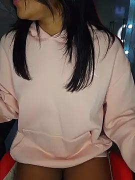 Snapshot of moreninhasilva chatting on May 15, 10:50 pm moreninhasilva online show from May 15, 10:50 pm