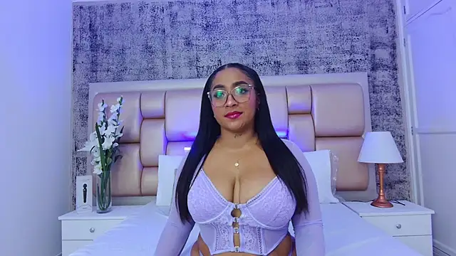 Snapshot of KateVenegas chatting on January 17, 3:00 pm KateVenegas online show from January 17, 3:00 pm