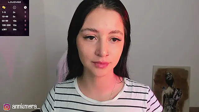 Snapshot of annie_mora chatting on December 28, 1:18 am annie mora online show from December 28, 1:18 am