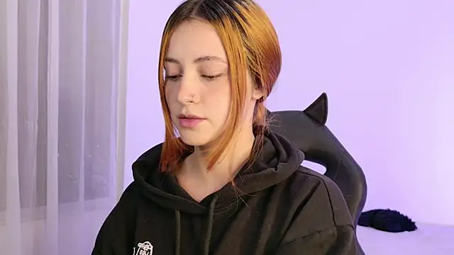 annie mora online show from April 8, 2:00 am