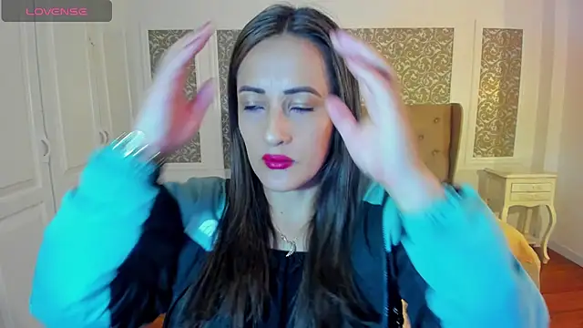 Snapshot of KimWessel_ chatting on December 2, 7:38 pm KimWessel  online show from December 2, 7:38 pm