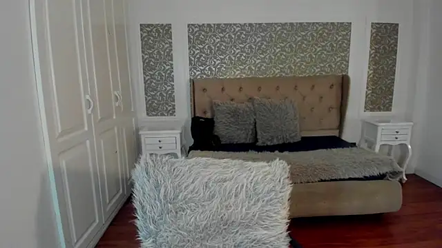 Snapshot of KimWessel_ chatting on February 5, 8:04 pm KimWessel  online show from February 5, 8:04 pm