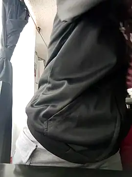 Sasha smith23 online show from February 14, 8:15 pm