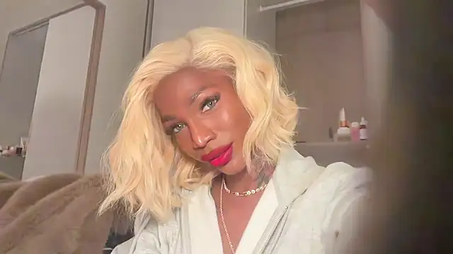 Snapshot of _lizsamantha chatting on December 16, 12:59 am lizsamantha online show from December 16, 12:59 am