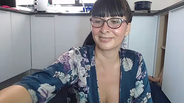 HellenLatin online show from June 5, 3:29 pm