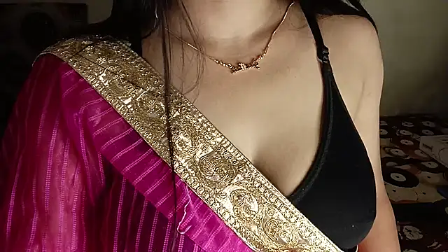 shuhana  online show from October 3, 4:37 pm