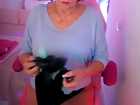 aubade246 online show from November 4, 2:05 pm