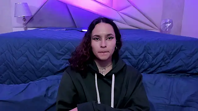 Snapshot of AnnyThompson_ chatting on January 8, 12:28 am AnnyThompson online show from January 8, 12:28 am