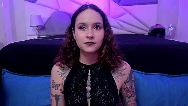 Snapshot of AnnyThompson_ chatting on February 13, 9:17 pm AnnyThompson online show from February 13, 9:17 pm