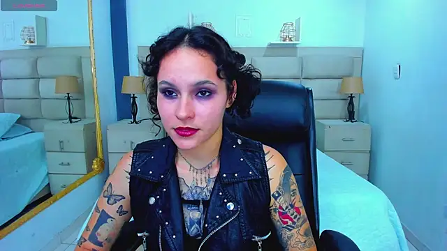 Snapshot of AnnyThompson_ chatting on September 19, 9:04 pm AnnyThompson online show from September 19, 9:04 pm