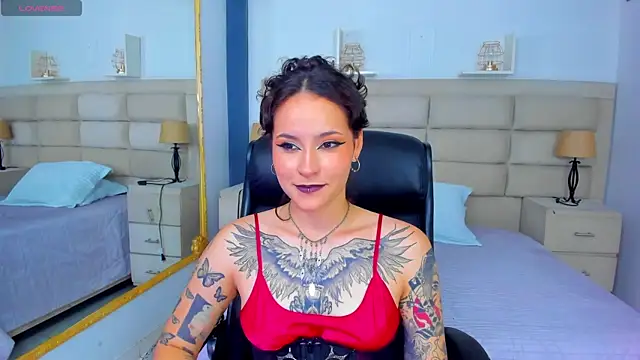 Snapshot of AnnyThompson_ chatting on October 8, 9:23 pm AnnyThompson online show from October 8, 9:23 pm