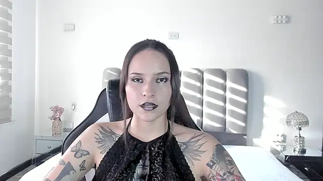 AnnyThompson  online show from March 9, 10:03 pm