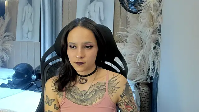 AnnyThompson  online show from March 31, 10:10 pm