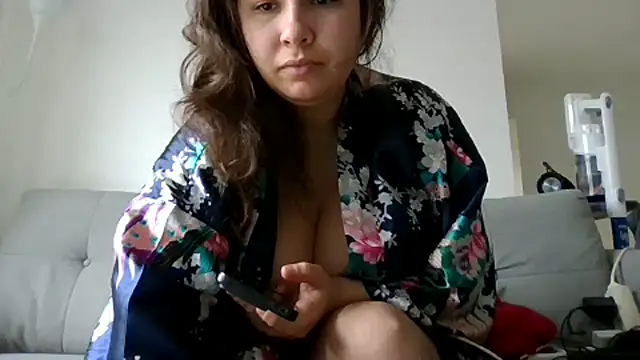 Snapshot of minette-sexy chatting on January 21, 10:41 am minette-sexy online show from January 21, 10:41 am