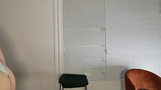 Snapshot of _intelligencer_ chatting on December 4, 12:58 pm  intelligencer  online show from December 4, 12:58 pm