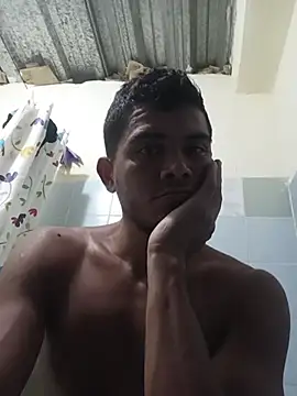 Snapshot of angel1728 chatting on October 22, 10:37 am angel1728 online show from October 22, 10:37 am