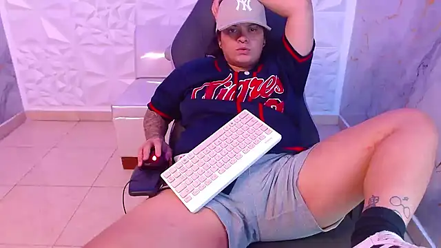 snowflake xxx online show from March 4, 4:40 am