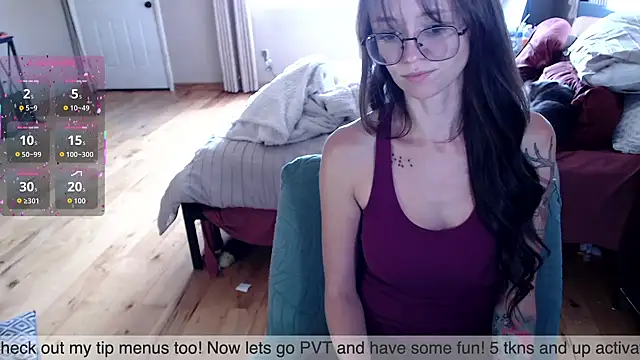 Plantbabeee online show from October 1, 5:08 pm