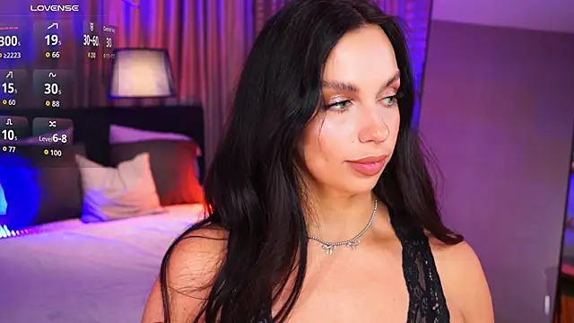 LunaNight online show from April 17, 8:23 pm