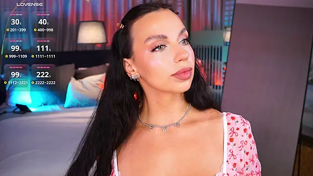 LunaNight online show from April 20, 8:32 pm