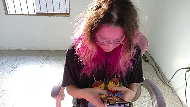 WandaDoll online show from January 12, 12:10 pm