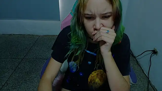 WandaDoll online show from February 11, 12:10 pm