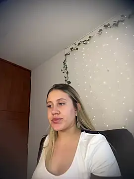 eleecttraa 12 online show from March 3, 8:00 pm