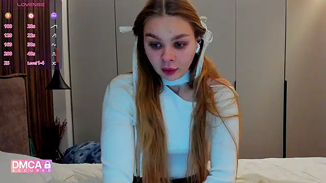 Molly sweetie online show from December 3, 7:16 am