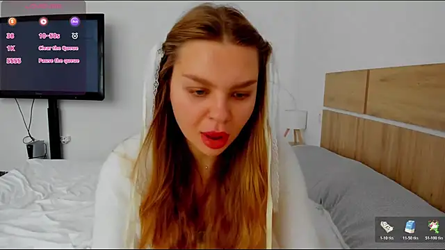 Molly sweetie online show from April 3, 6:22 am