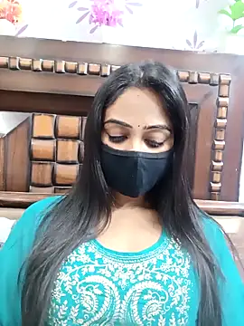 Yours-Bebo online show from November 11, 6:30 pm