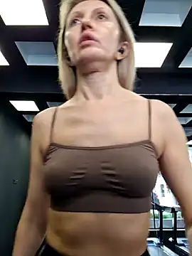 Snapshot of Miss____Mia_ chatting on February 1, 12:16 pm Miss Mia online show from February 1, 12:16 pm