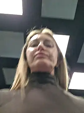 Miss    Mia  online show from January 19, 12:20 pm