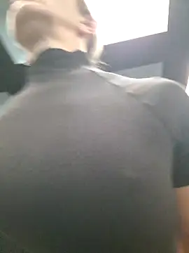 Miss    Mia  online show from April 21, 8:09 am