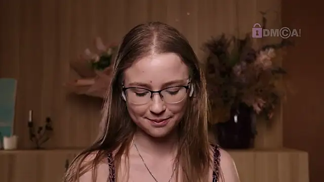 Snapshot of steffania- chatting on February 1, 3:30 am steffania- online show from February 1, 3:30 am