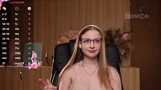 Snapshot of steffania- chatting on February 3, 8:35 pm steffania- online show from February 3, 8:35 pm