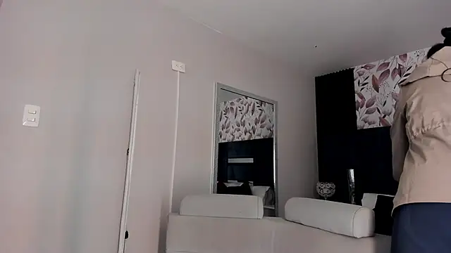 GiselOrtiz online show from June 1, 11:01 am