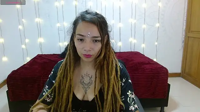 Snapshot of Natalia_Sativa716 chatting on February 22, 12:38 am Natalia Sativa716 online show from February 22, 12:38 am